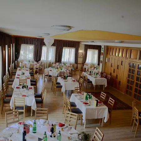 Hotell Pezzoli1938 *